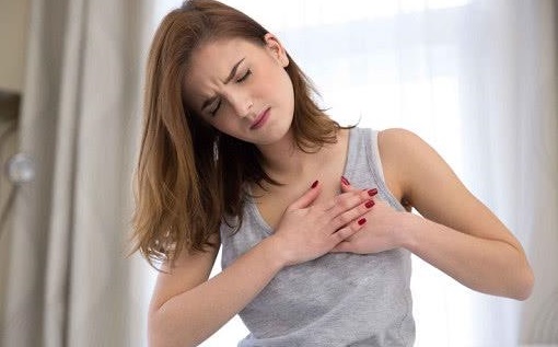 导致乳腺增生的因素是什么？